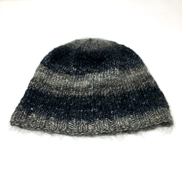 Handknitted Black Grey Ombre Unisex Hat Beanie and Scarf Set - Picture 8 of 16